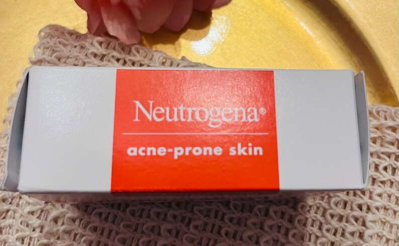 Neutrogena Transparent Facial Bar Acne-Prone Skin Formula Soap